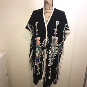 - - Tribal print poncho - beautiful & versatile